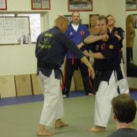 Karate, Kinder Karate, Kindergarten Kinder, Jugendliche, Erwachsenen Karate, Lebensschule, Lifeskills, Kampfsport, Karate Training, Selbstverteidigung, Krav Maga, Zürich, Dübendorf, Fällanden, Uster, Wallisellen, Dietlikon, Selbstschutz, Karate, Kung Fu, Judo, Erwachsenen Selbstverteidigung, 8600, 8001, 8117, 8606, Volketswil, Kampfkunst, Kampfsport, 8304, 8605, Krav Maga 360, Bruce Lee, Chuck Norris, Mobbing, Stop Mobbing, Kindergeburtstag, Kampfkunst Party, Aroha, Fitness, QiGong, Qi-Gong, Taichi, Arnis, MMA, JuJitsu, Brasilien JuJitsu, Ferien Camps, Shitoryu, Shukokai, Shitokai, Gojryu, Shotokan, Wadoryu, Kyusho, Kyusho Jitsu, Dillman, Paul Bowman, Pressure Points, Basel, Solothurn, Bern, Schweiz, Switzerland, Wild Goose Qigong, Dayan, Mixed Martial Arts, Probestunde, Trial Lesson, Online Training,