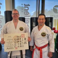 Karate, Kinder Karate, Kindergarten Kinder, Jugendliche, Erwachsenen Karate, Lebensschule, Lifeskills, Kampfsport, Karate Training, Selbstverteidigung, Krav Maga, Zürich, Dübendorf, Fällanden, Uster, Wallisellen, Dietlikon, Selbstschutz, Karate, Kung Fu, Judo, Erwachsenen Selbstverteidigung, 8600, 8001, 8117, 8606, Volketswil, Kampfkunst, Kampfsport, 8304, 8605, Krav Maga 360, Bruce Lee, Chuck Norris, Mobbing, Stop Mobbing, Kindergeburtstag, Kampfkunst Party, Aroha, Fitness, QiGong, Qi-Gong, Taichi, Arnis, MMA, JuJitsu, Brasilien JuJitsu, Ferien Camps, Shitoryu, Shukokai, Shitokai, Gojryu, Shotokan, Wadoryu, Kyusho, Kyusho Jitsu, Dillman, Paul Bowman, Pressure Points, Basel, Solothurn, Bern, Schweiz, Switzerland, Wild Goose Qigong, Dayan, Mixed Martial Arts, Probestunde, Trial Lesson, Online Training,
